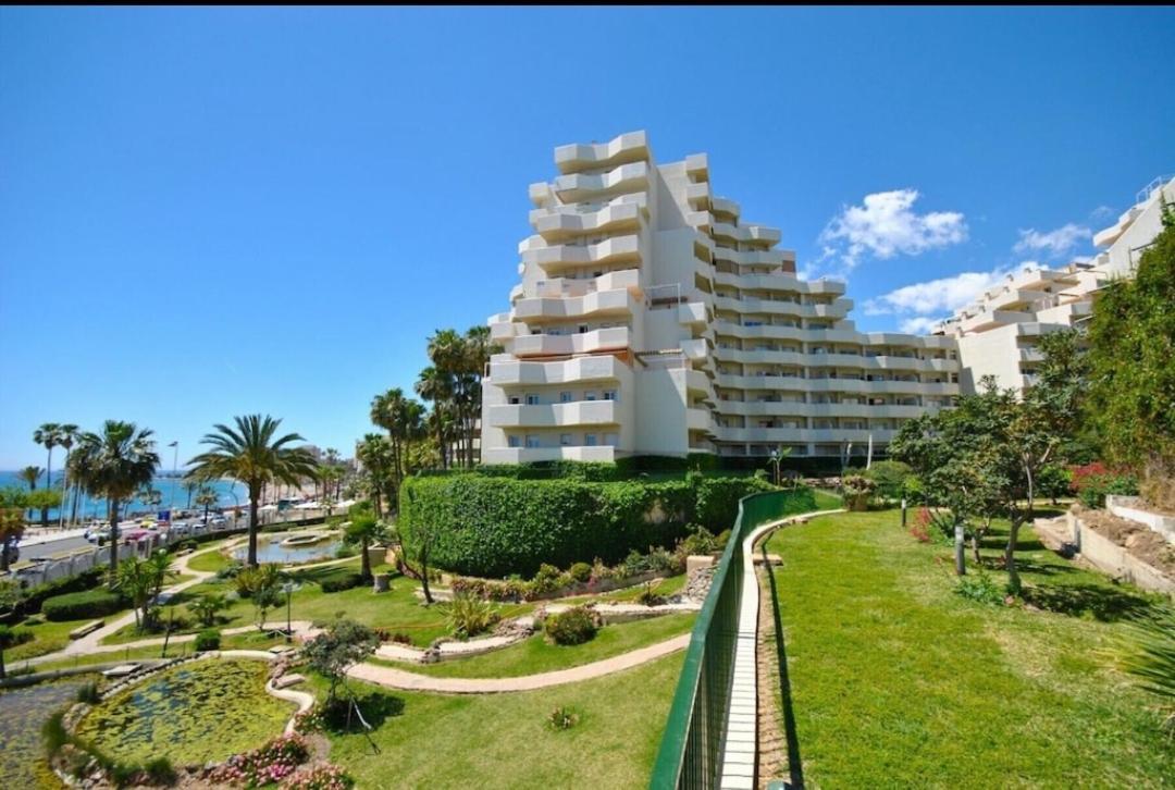 El Estudio De La Playa Benalbeach Vistas Al Mar بينالماذينا المظهر الخارجي الصورة