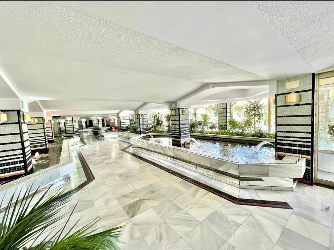El Estudio De La Playa Benalbeach Vistas Al Mar بينالماذينا المظهر الخارجي الصورة