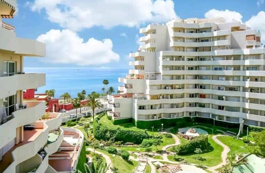 El Estudio De La Playa Benalbeach Vistas Al Mar بينالماذينا المظهر الخارجي الصورة