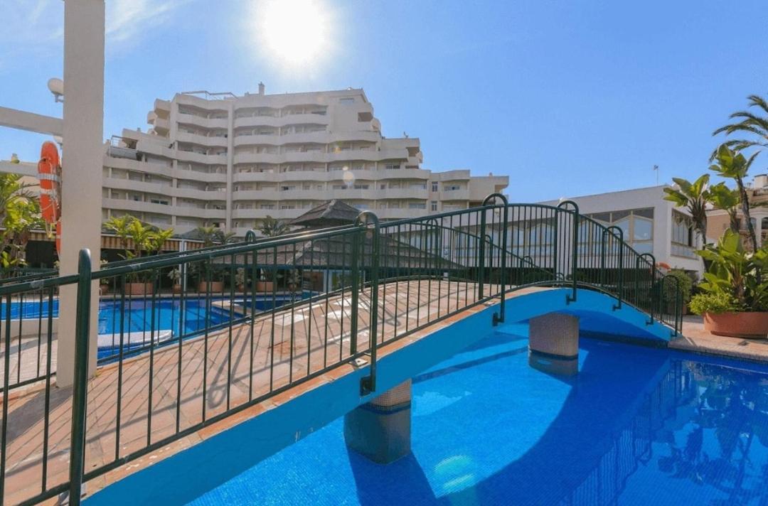 El Estudio De La Playa Benalbeach Vistas Al Mar بينالماذينا المظهر الخارجي الصورة