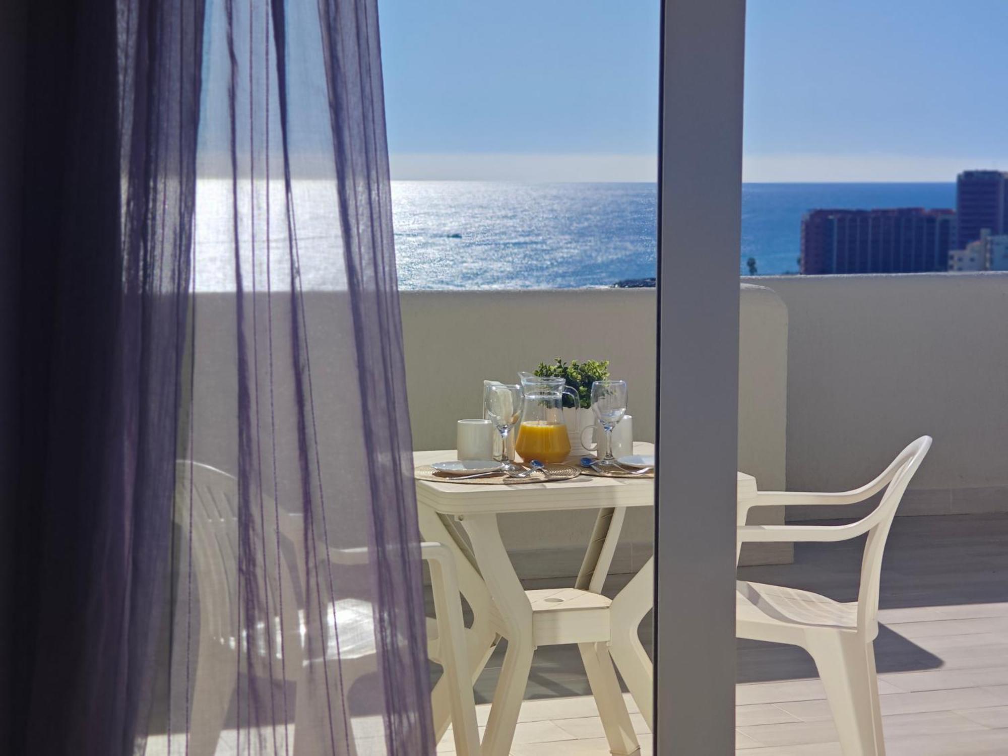 El Estudio De La Playa Benalbeach Vistas Al Mar بينالماذينا المظهر الخارجي الصورة