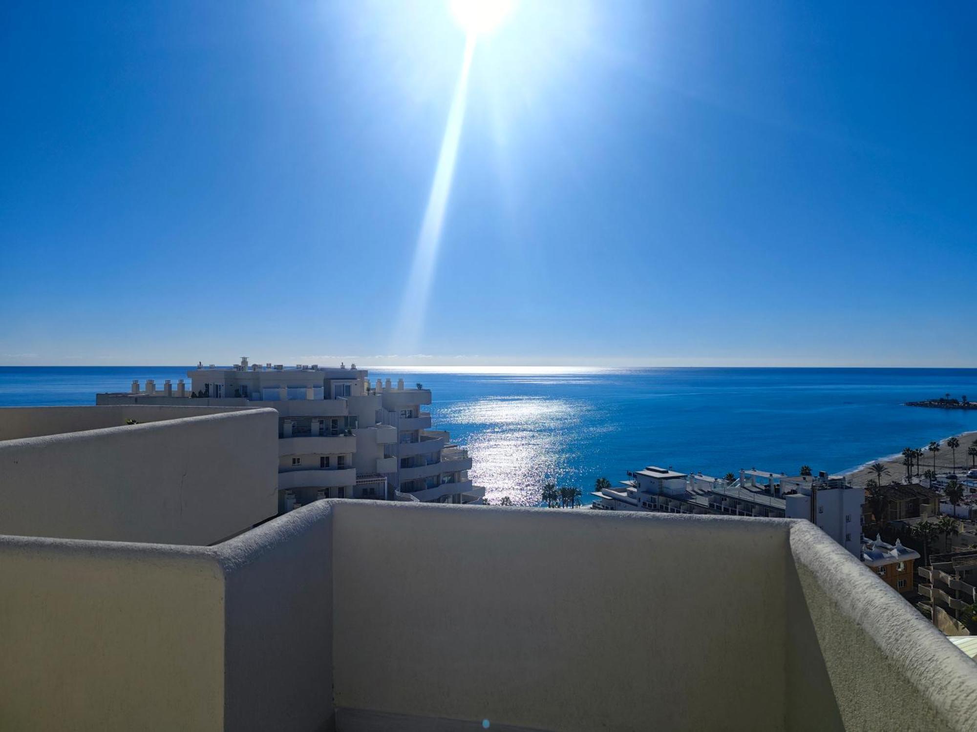 El Estudio De La Playa Benalbeach Vistas Al Mar بينالماذينا المظهر الخارجي الصورة