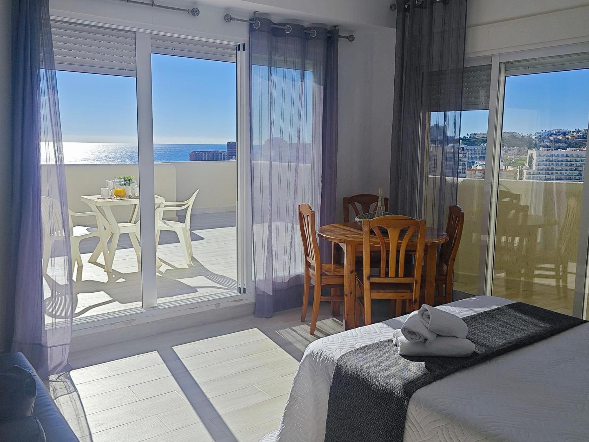 El Estudio De La Playa Benalbeach Vistas Al Mar بينالماذينا المظهر الخارجي الصورة