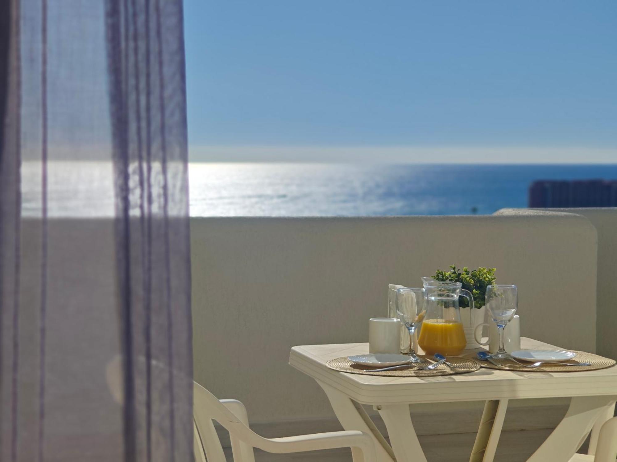 El Estudio De La Playa Benalbeach Vistas Al Mar بينالماذينا المظهر الخارجي الصورة