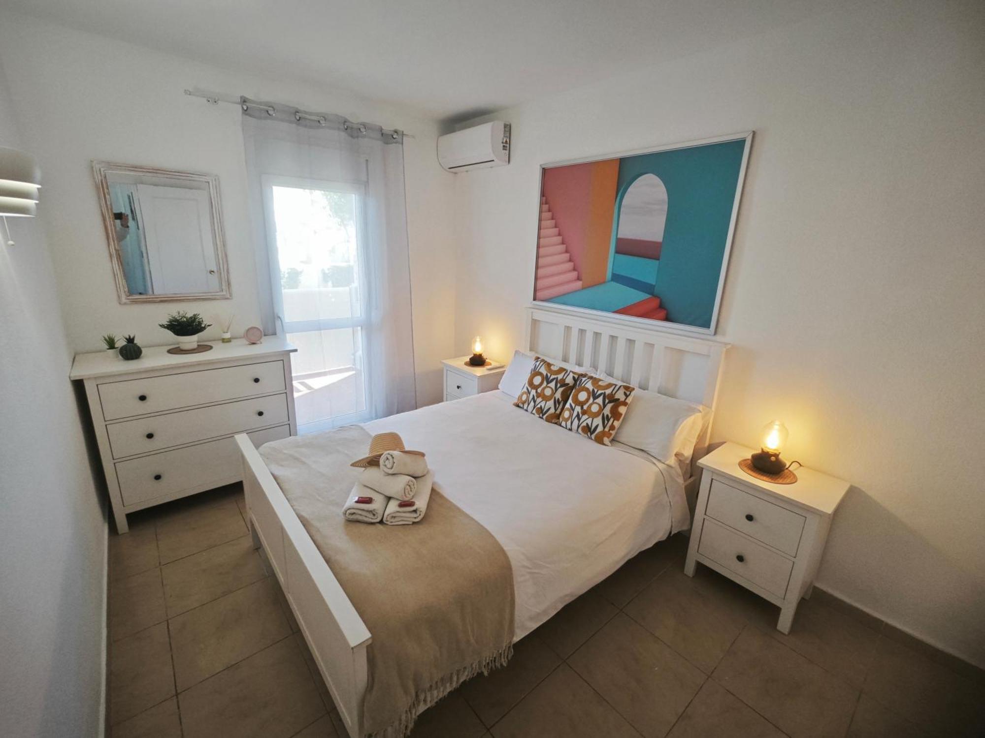 El Estudio De La Playa Benalbeach Vistas Al Mar بينالماذينا المظهر الخارجي الصورة